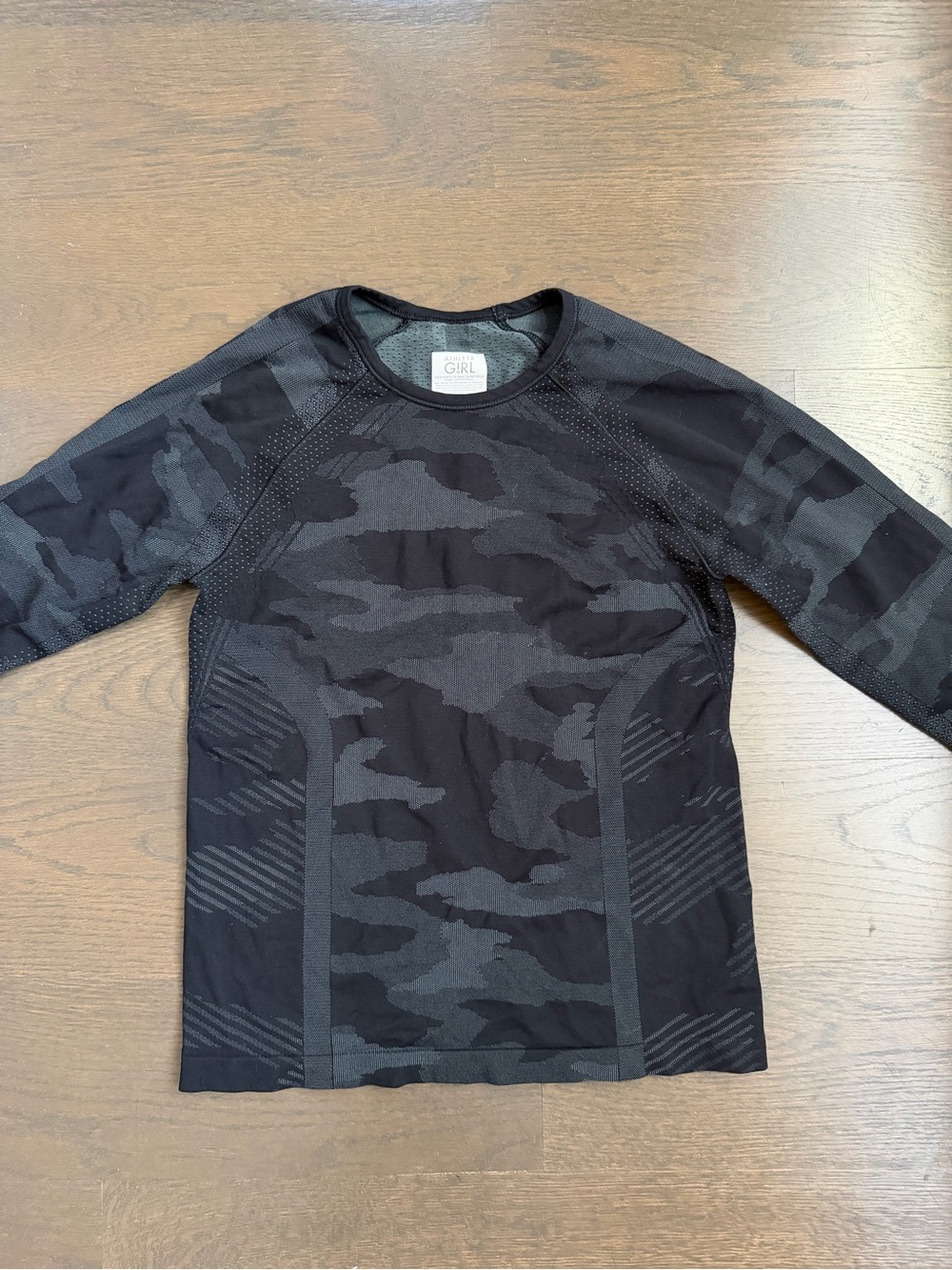 Athleta Girls Black Camouflage Crewneck Long Sleeve Too